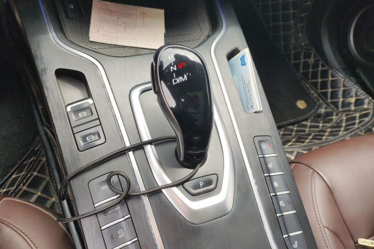 Used Wey VV7 2019 Upgraded Model 2.0T Flagship Version China VI Gear Lever