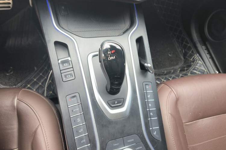 Used Wey VV7 2019 Upgraded Model 2.0T Flagship Version China VI Gear Lever