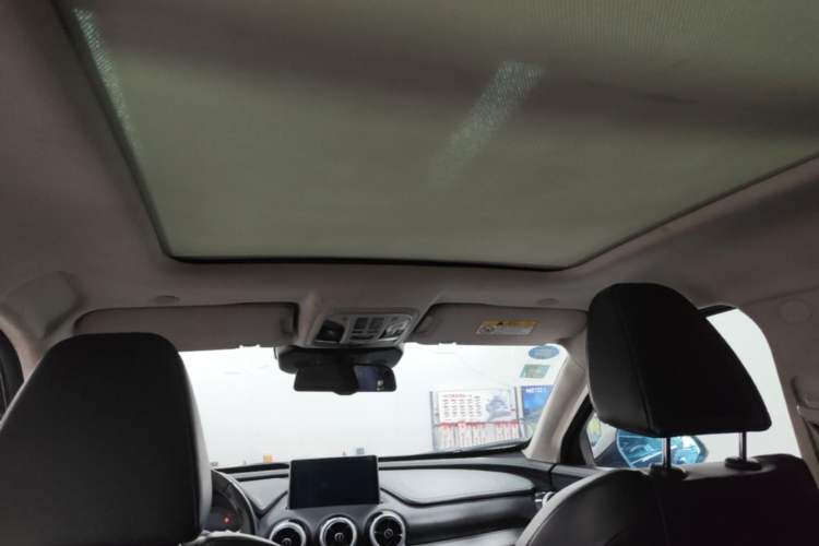 Used Wey VV7 2019 Upgraded Model 2.0T Ultra-Luxury Version China VI Standard Headliner