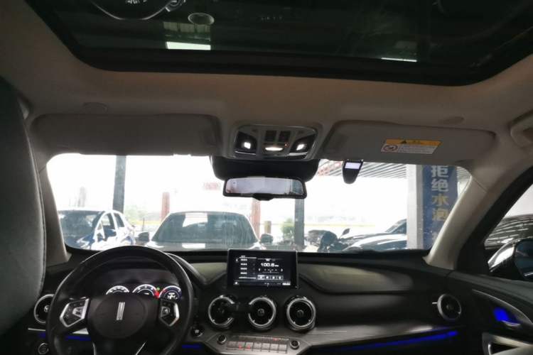 Used Wey VV7 2019 Upgraded Model 2.0T Flagship Version China V Standard Headliner