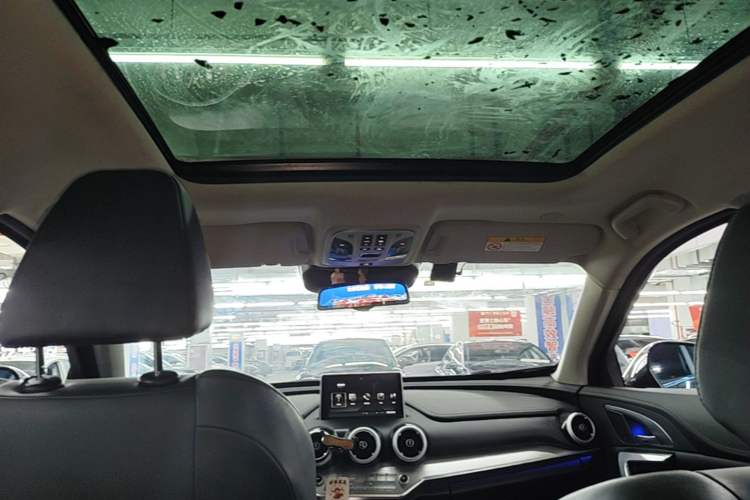 Used Wey VV7 2019 Upgraded Model 2.0T Ultra-Luxury Version China V Standard Headliner