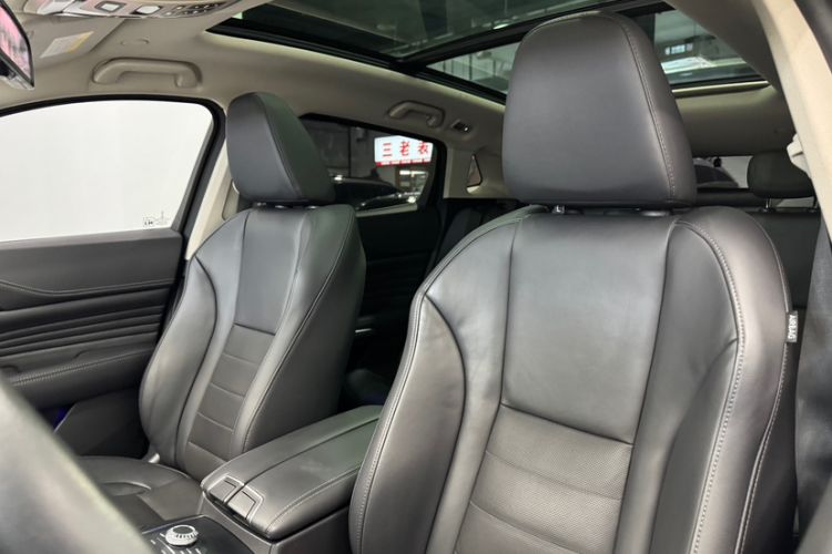 Used Wey VV7 2019 Upgraded Model 2.0T Flagship Version China VI Interior 12