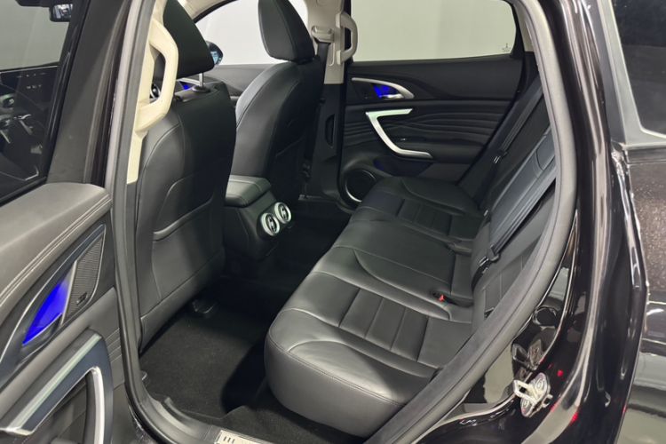 Used Wey VV7 2019 Upgraded Model 2.0T Flagship Version China VI Interior 9