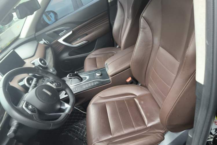 Used Wey VV7 2019 Upgraded Model 2.0T Flagship Version China VI Left Front Seat