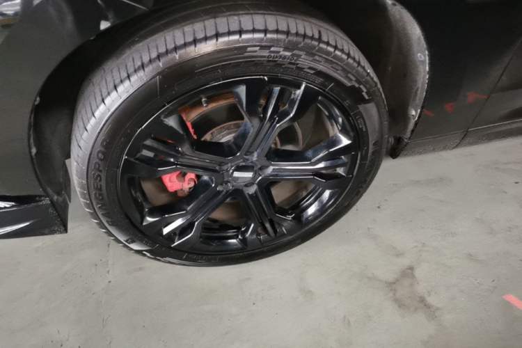 Used Wey VV7 2019 Upgraded Model 2.0T Flagship Version China V Standard Left Front Wheel Hub