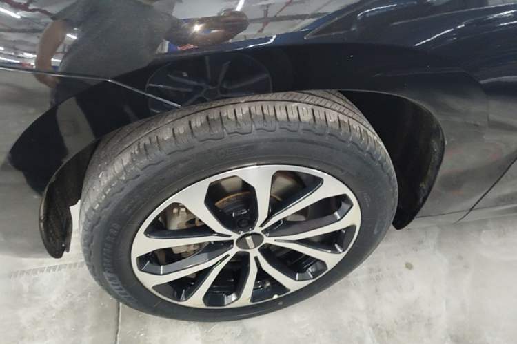 Used Wey VV7 2019 Upgraded Model 2.0T Ultra-Luxury Version China V Standard Left Front Wheel Hub