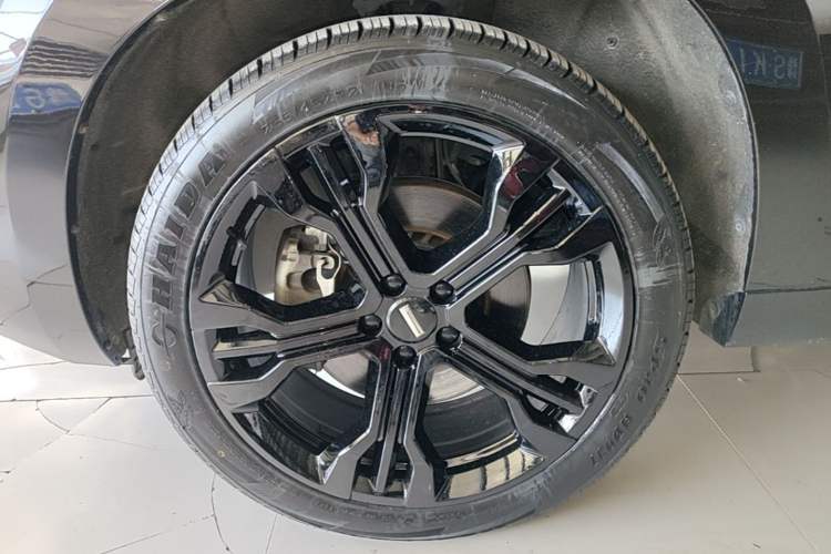 Used Wey VV7 2019 Upgraded Model 2.0T Flagship Version China V Standard Left Front Wheel Hub