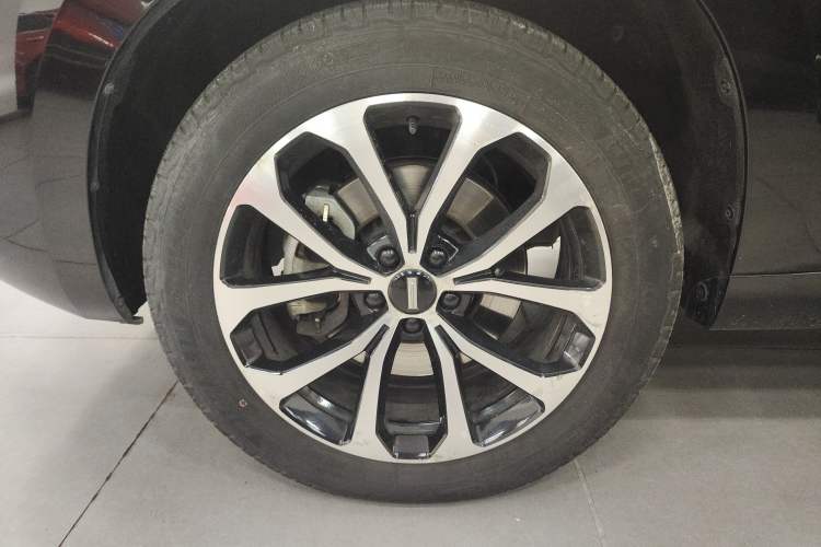 Used Wey VV7 2019 Upgraded Model 2.0T Ultra-Luxury Version China VI Standard Left Front Wheel Hub