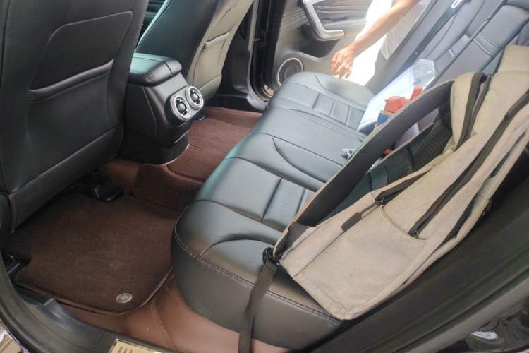 Used Wey VV7 2019 Upgraded Model 2.0T Ultra-Luxury Version China VI Standard Left Rear Seat