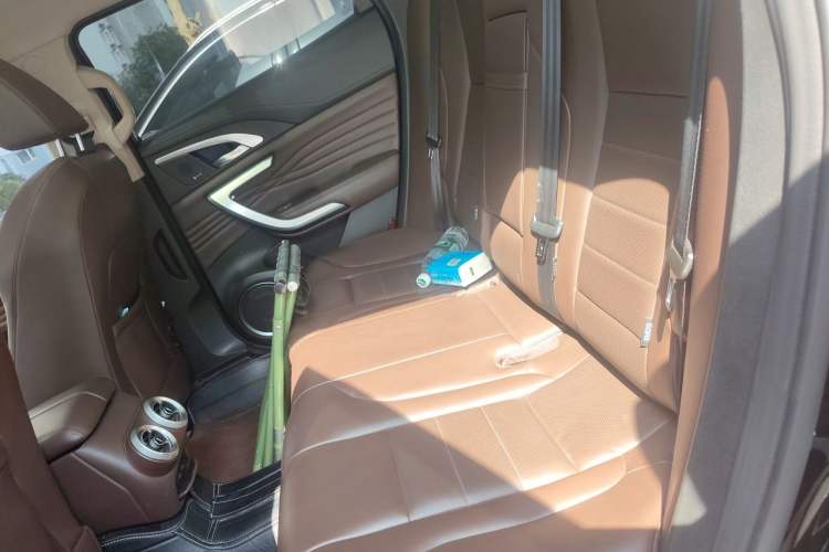 Used Wey VV7 2019 Upgraded Model 2.0T Luxury Version China V Standard Left Rear Seat