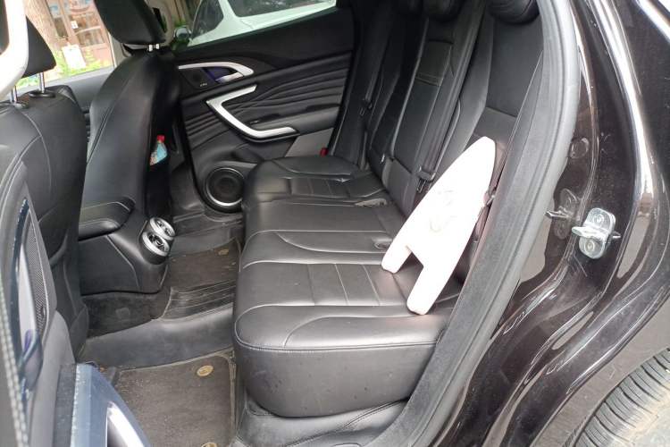 Used Wey VV7 2019 Upgraded Model 2.0T Ultra-Luxury Version China VI Standard Left Rear Seat