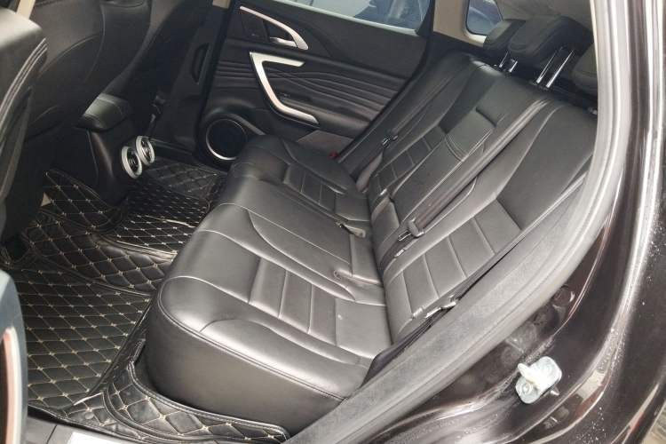 Used Wey VV7 2019 Upgraded Model 2.0T Ultra-Luxury Version China V Standard Left Rear Seat