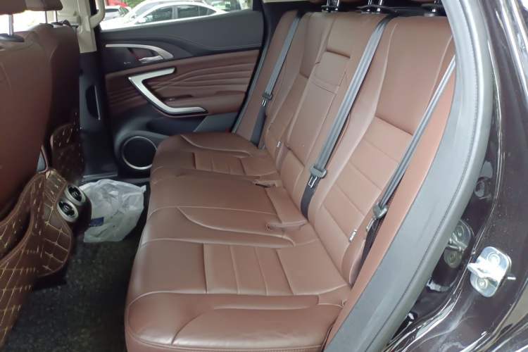 Used Wey VV7 2019 Upgraded Model 2.0T Flagship Version China V Standard Left Rear Seat