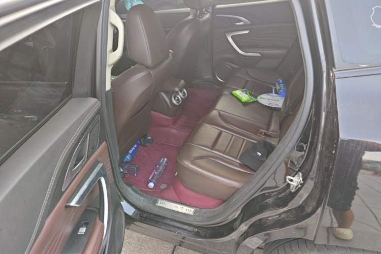 Used Wey VV7 2019 Upgraded Model 2.0T Ultra-Luxury Version China VI Standard Left Rear Seat