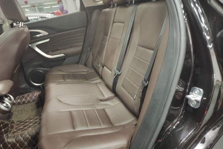 Used Wey VV7 2019 Upgraded Model 2.0T Ultra-Luxury Version China VI Standard Left Rear Seat