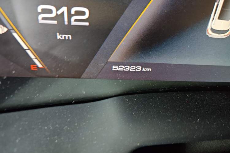 Used Wey VV7 2019 Upgraded Model 2.0T Flagship Version China V Standard Odometer Close Up