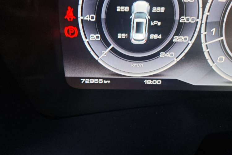 Used Wey VV7 2019 Upgraded Model 2.0T Flagship Version China VI Odometer Close Up