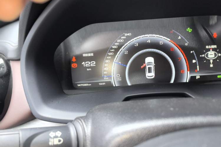 Used Wey VV7 2019 Upgraded Model 2.0T Ultra-Luxury Version China VI Standard Odometer Close Up