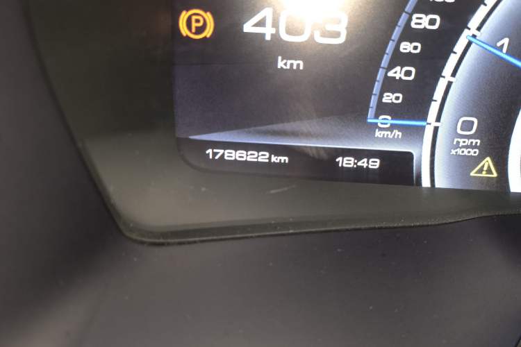 Used Wey VV7 2019 Upgraded Model 2.0T Flagship Version China VI Odometer Close Up