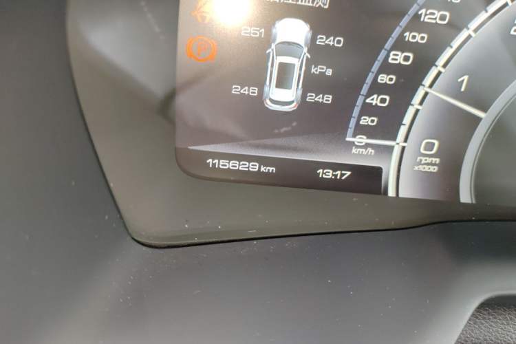 Used Wey VV7 2019 Upgraded Model 2.0T Flagship Version China VI Odometer Close Up