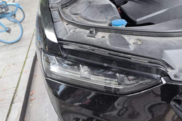 Used Wey VV7 2019 Upgraded Model 2.0T Ultra-Luxury Version China VI Standard Right Front Headlight