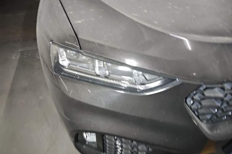 Used Wey VV7 2019 Upgraded Model 2.0T Flagship Version China V Standard Right Front Headlight