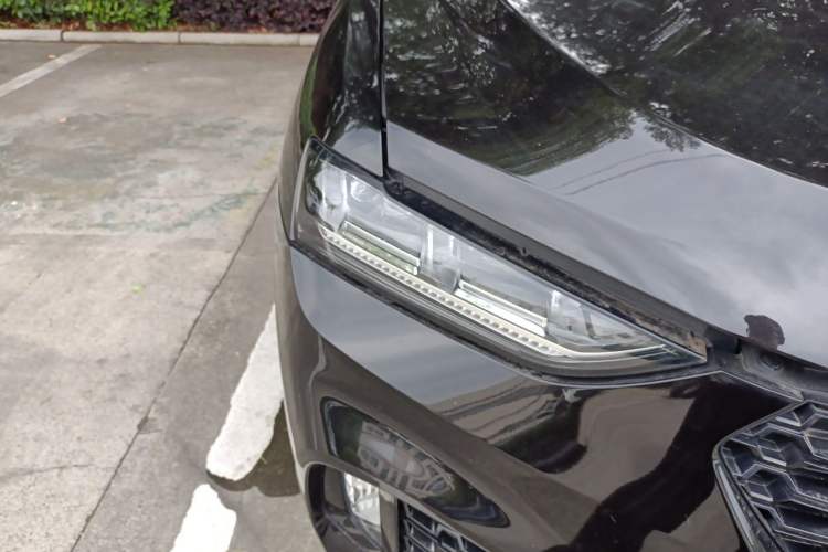 Used Wey VV7 2019 Upgraded Model 2.0T Flagship Version China V Standard Right Front Headlight