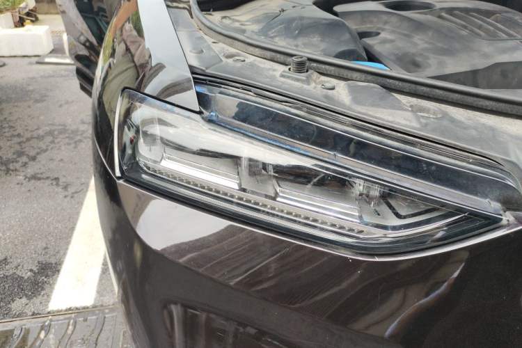Used Wey VV7 2019 Upgraded Model 2.0T Flagship Version China VI Right Front Headlight