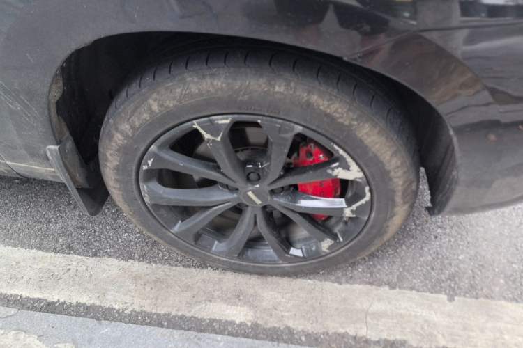 Used Wey VV7 2019 Upgraded Model 2.0T Ultra-Luxury Version China VI Standard Right Front Wheel Hub