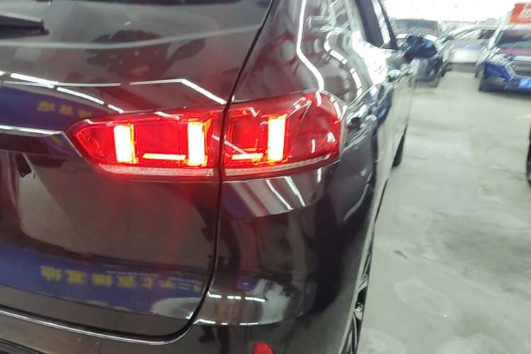 Used Wey VV7 2019 Upgraded Model 2.0T Ultra-Luxury Version China V Standard Right Rear Taillight