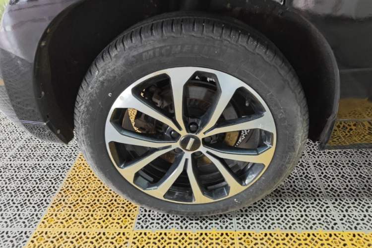 Used Wey VV7 2019 Upgraded Model 2.0T Ultra-Luxury Version China VI Standard Right Rear Wheel Hub