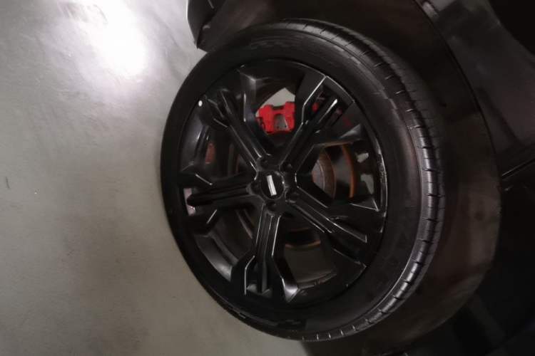 Used Wey VV7 2019 Upgraded Model 2.0T Flagship Version China V Standard Right Rear Wheel Hub