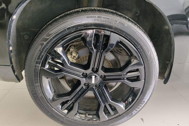 Used Wey VV7 2019 Upgraded Model 2.0T Flagship Version China V Standard Right Rear Wheel Hub
