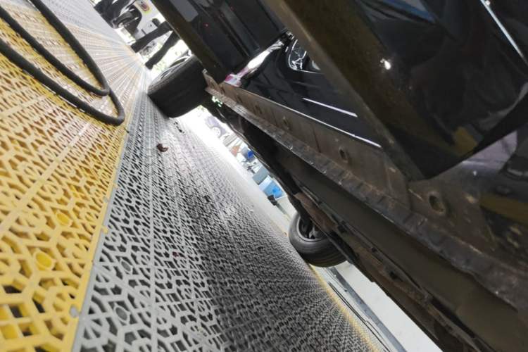 Used Wey VV7 2019 Upgraded Model 2.0T Ultra-Luxury Version China VI Standard Right Side Sill