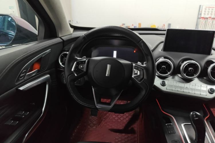 Used Wey VV7 2019 Upgraded Model 2.0T Ultra-Luxury Version China VI Standard Steering Wheel