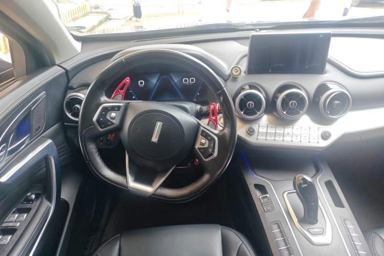 Used Wey VV7 2019 Upgraded Model 2.0T Ultra-Luxury Version China VI Standard Steering Wheel