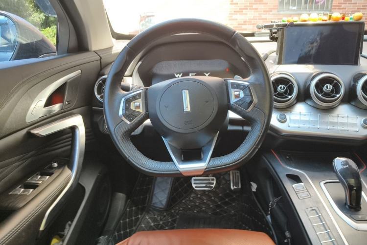 Used Wey VV7 2019 Upgraded Model 2.0T Flagship Version China VI Steering Wheel