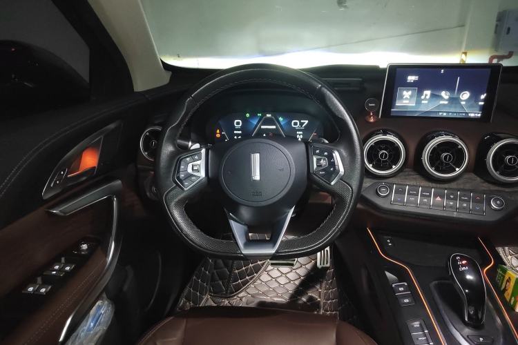 Used Wey VV7 2019 Upgraded Model 2.0T Flagship Version China VI Steering Wheel