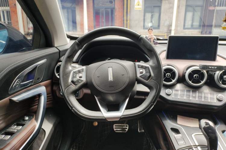 Used Wey VV7 2019 Upgraded Model 2.0T Flagship Version China VI Steering Wheel