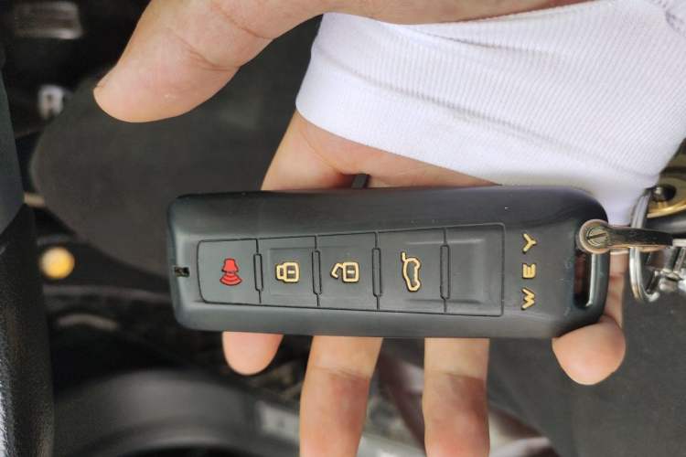 Used Wey VV7 2019 Upgraded Model 2.0T Flagship Version China VI Vehicle Key