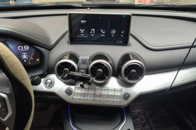 Used Wey VV7 2019 Upgraded Model 2.0T Ultra-Luxury Version China V Standard Audio And AC Panel