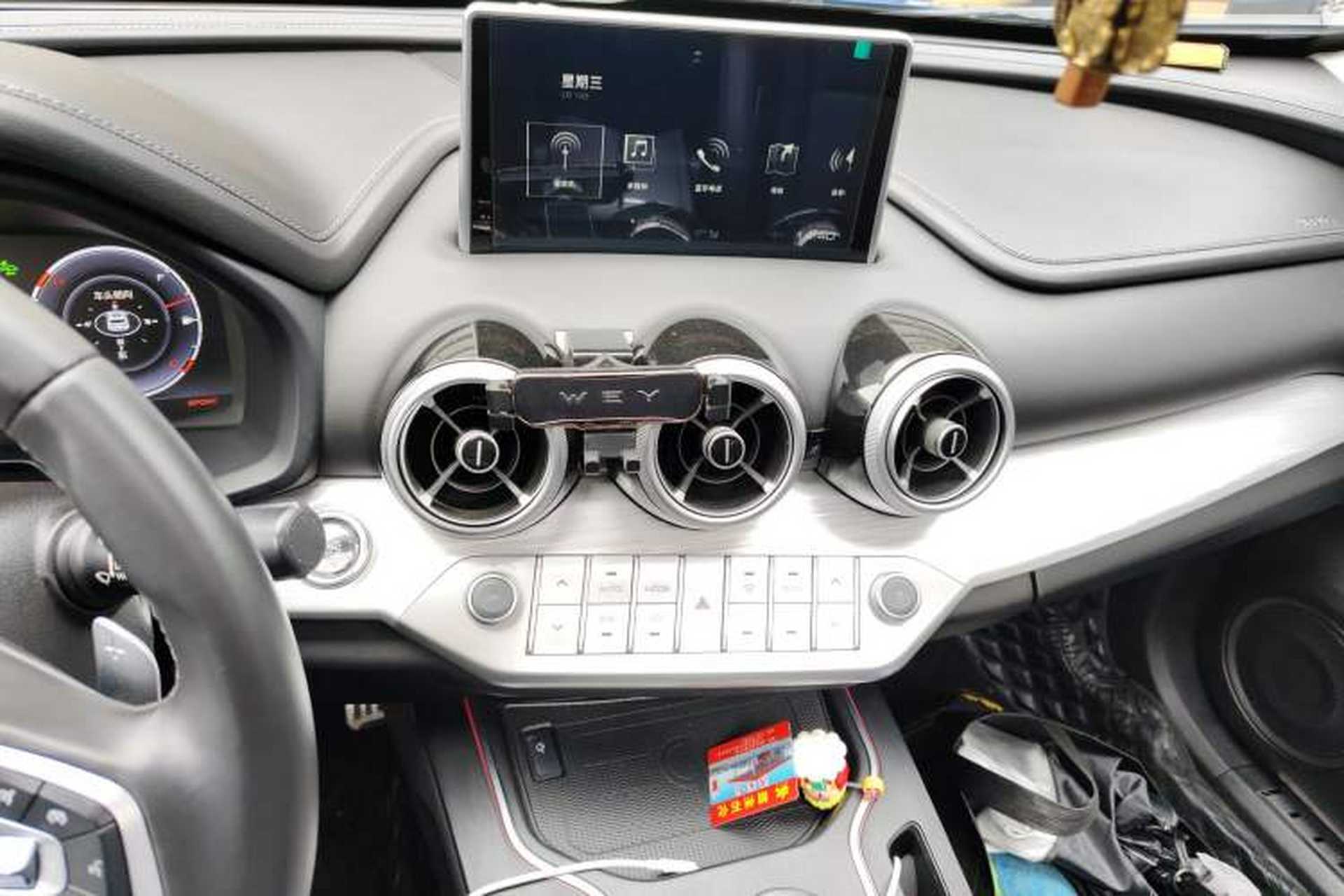 Used Wey VV7 2019 Upgraded Model 2.0T Flagship Version China V Standard Audio And AC Panel