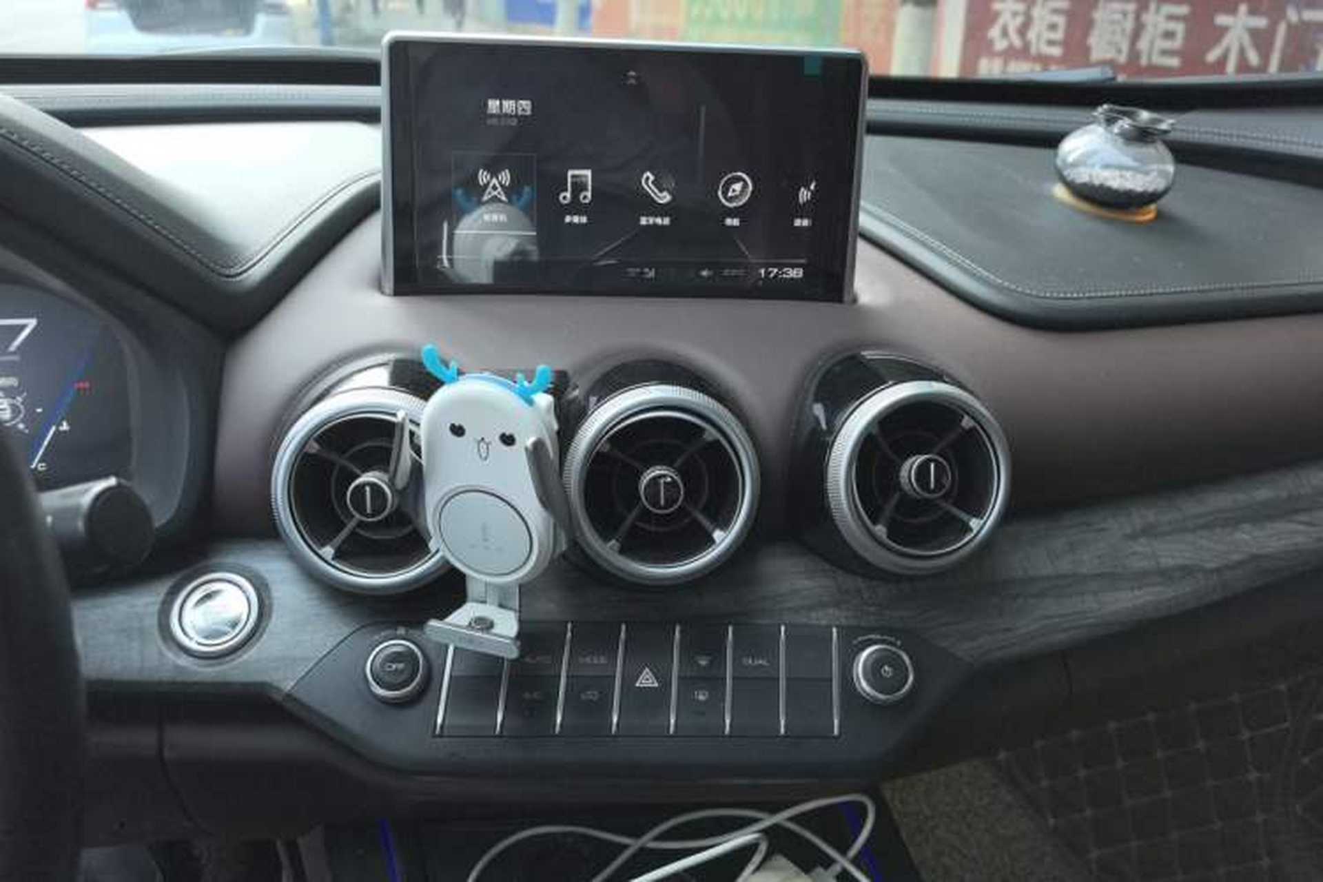 Used Wey VV7 2019 Upgraded Model 2.0T Ultra-Luxury Version China VI Standard Audio And AC Panel