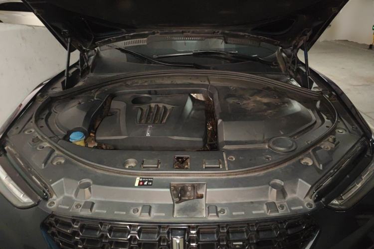 Used Wey VV7 2019 Upgraded Model 2.0T Flagship Version China V Standard Engine Bay