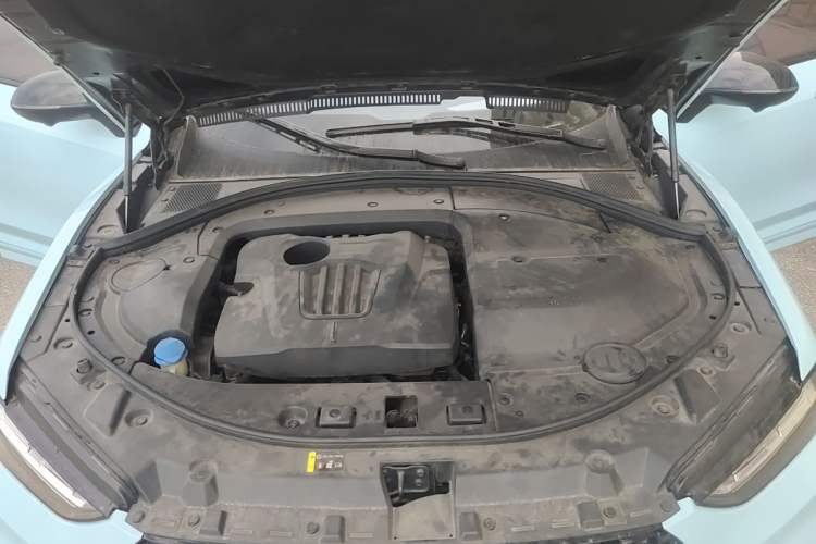 Used Wey VV7 2019 Upgraded Model 2.0T Flagship Version China V Standard Engine Bay