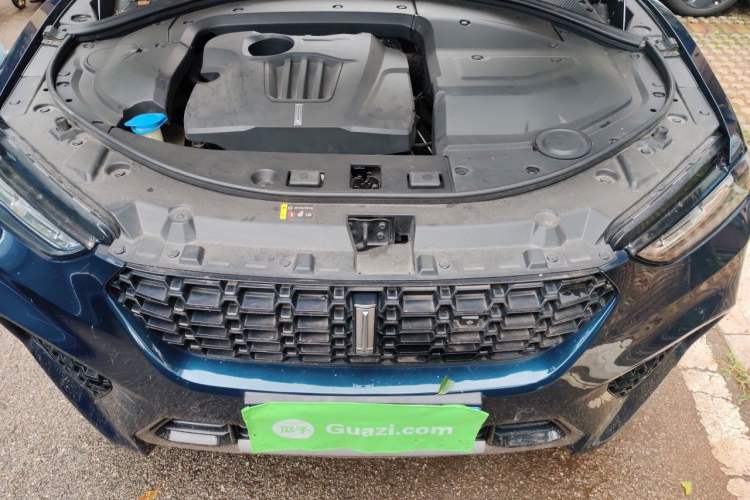 Used Wey VV7 2019 Upgraded Model 2.0T Flagship Version China V Standard Engine Bay