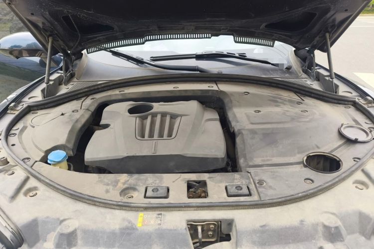 Used Wey VV7 2019 Upgraded Model 2.0T Ultra-Luxury Version China VI Standard Engine Bay