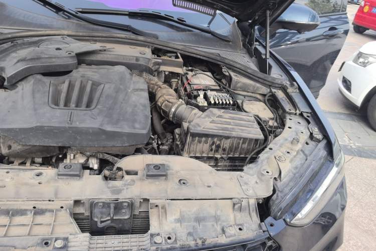 Used Wey VV7 2019 Upgraded Model 2.0T Flagship Version China VI Engine Bay Left
