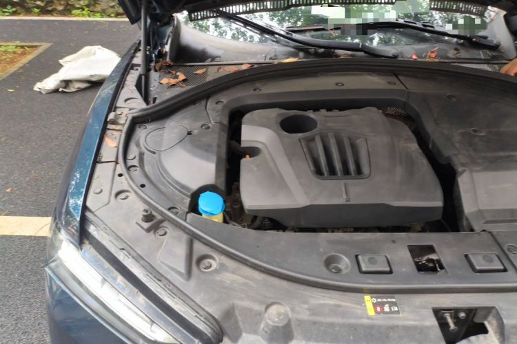 Used Wey VV7 2019 Upgraded Model 2.0T Ultra-Luxury Version China V Standard Engine Bay Right