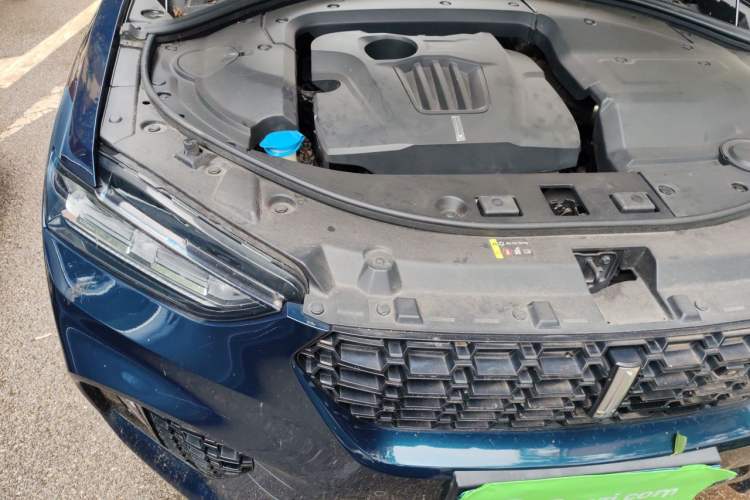 Used Wey VV7 2019 Upgraded Model 2.0T Flagship Version China V Standard Engine Bay Right